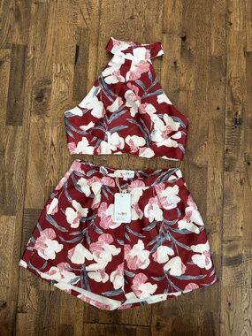 NWT L'ATISTE 2 Piece Floral Shorts Halter Top Set Women's Size M CC
